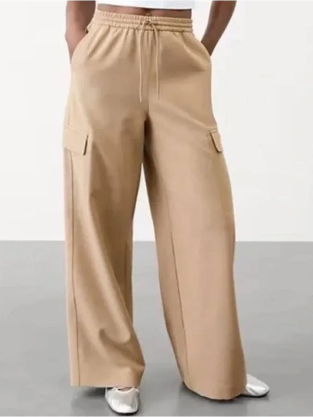 Athleta Promenade Cargo Pant, Large-Tall, Tan NWT